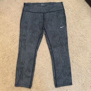 Nike Black and White Swirl Leggings Size Large Like New